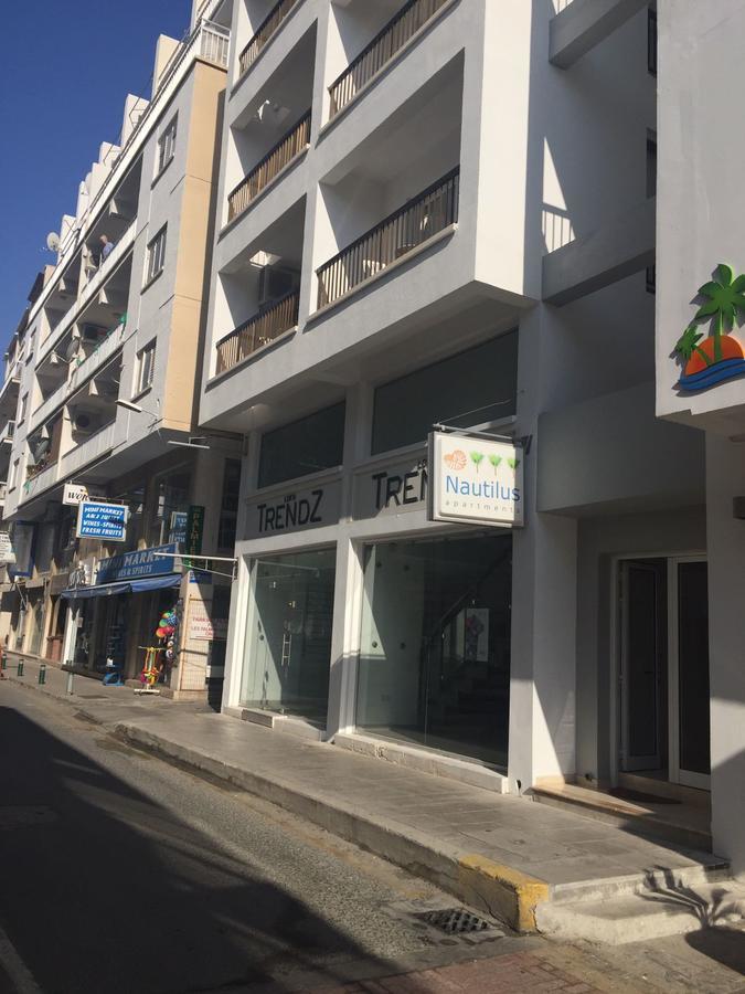 Nautilus Tourist Apartments Ларнака Екстериор снимка